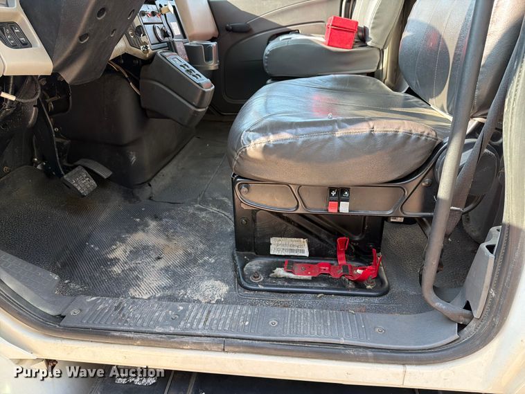 image for item EA0380 2009 International DuraStar 4300 sewer jetter truck