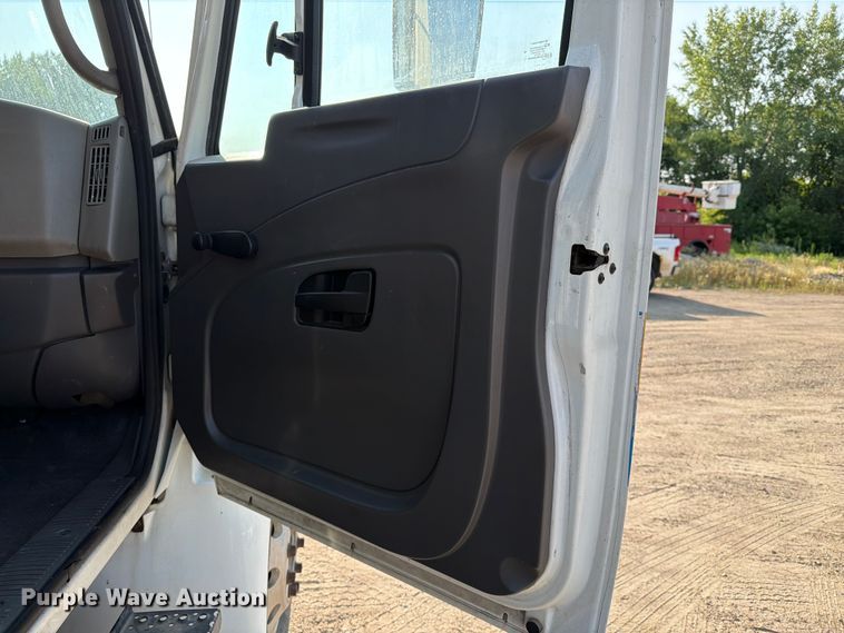 image for item EA0380 2009 International DuraStar 4300 sewer jetter truck
