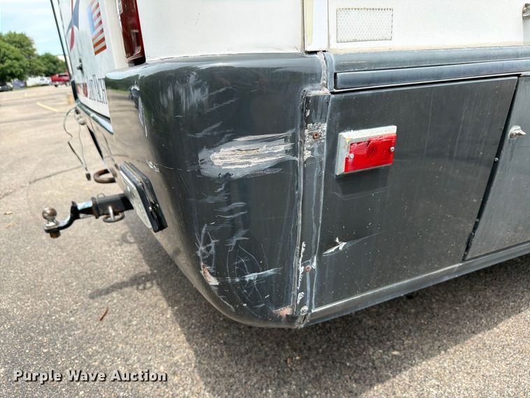 image for item EA4944 1997 Airstream Land Yacht RV