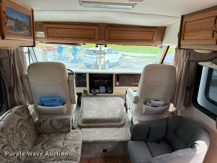image for item EA4944 1997 Airstream Land Yacht RV