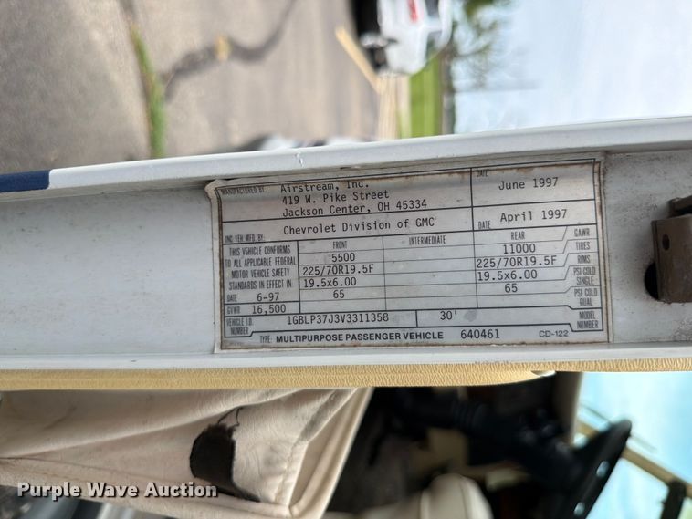image for item EA4944 1997 Airstream Land Yacht RV