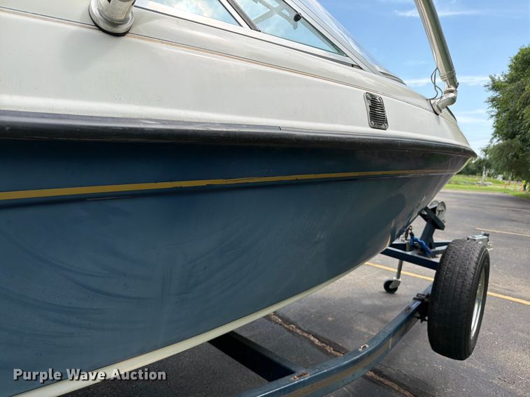 image for item EA4945 1993 Crownline 196BR boat