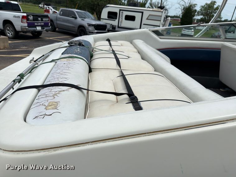 image for item EA4945 1993 Crownline 196BR boat