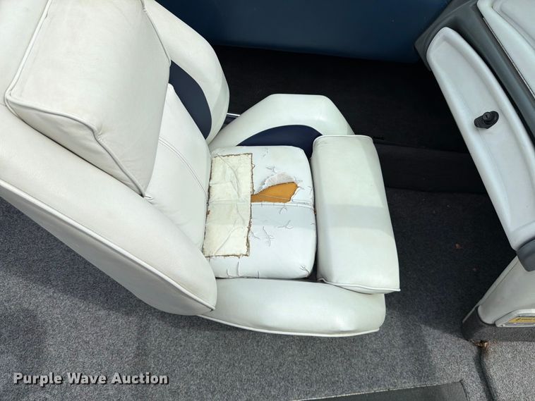 image for item EA4945 1993 Crownline 196BR boat