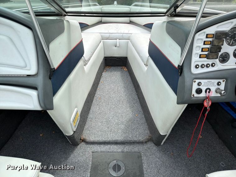 image for item EA4945 1993 Crownline 196BR boat