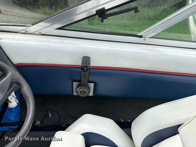 image for item EA4945 1993 Crownline 196BR boat