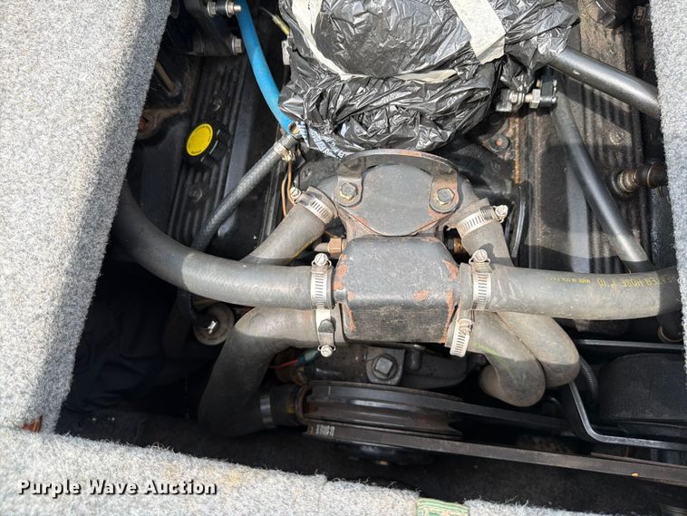 image for item EA4945 1993 Crownline 196BR boat