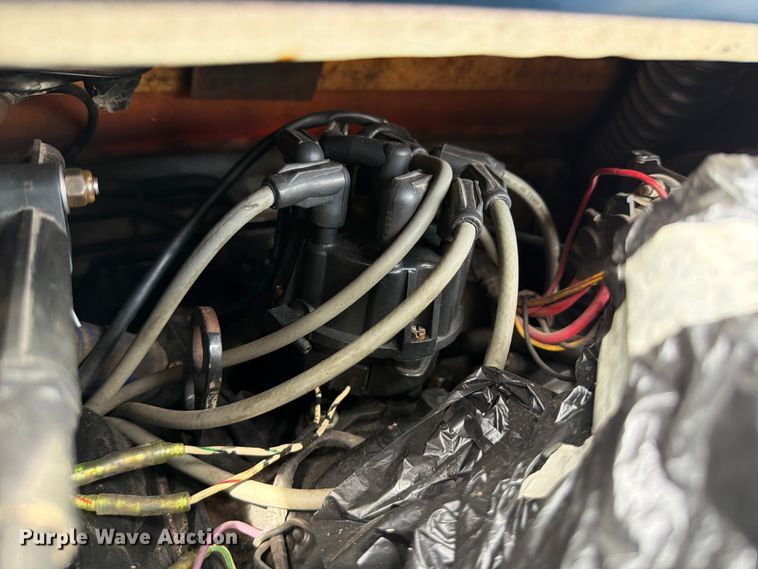 image for item EA4945 1993 Crownline 196BR boat