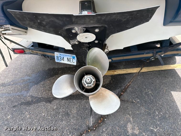 image for item EA4945 1993 Crownline 196BR boat