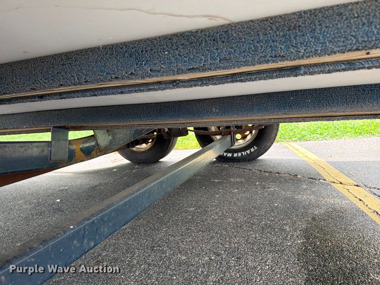 image for item EA4945 1993 Crownline 196BR boat