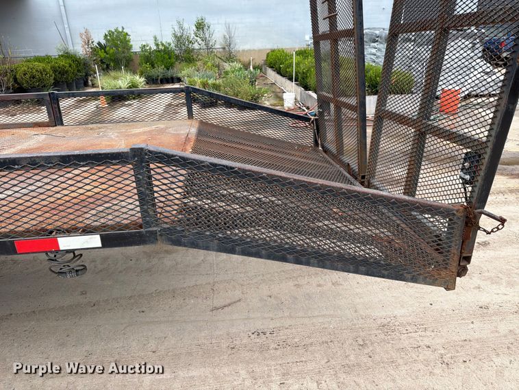 image for item ED5341 2004 Chevrolet C5500 flatbed truck