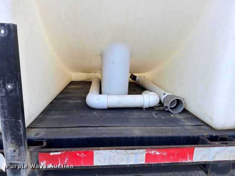image for item ED5457 2005 International 4200 flatbed truck