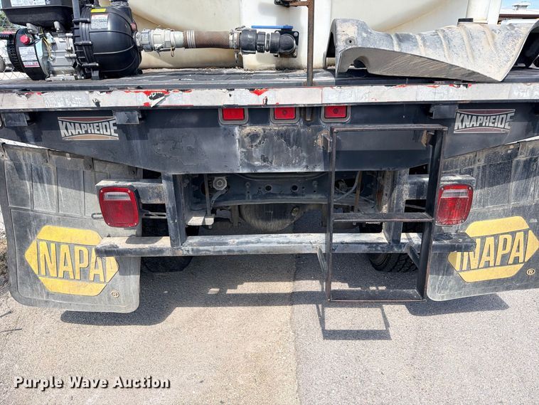 image for item ED5457 2005 International 4200 flatbed truck