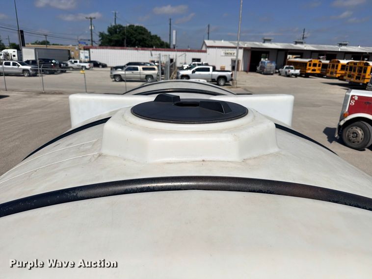 image for item ED5457 2005 International 4200 flatbed truck