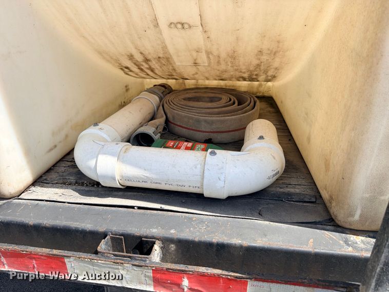 image for item ED5457 2005 International 4200 flatbed truck