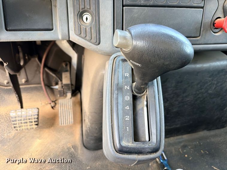 image for item ED5457 2005 International 4200 flatbed truck