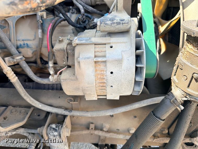 image for item ED5457 2005 International 4200 flatbed truck