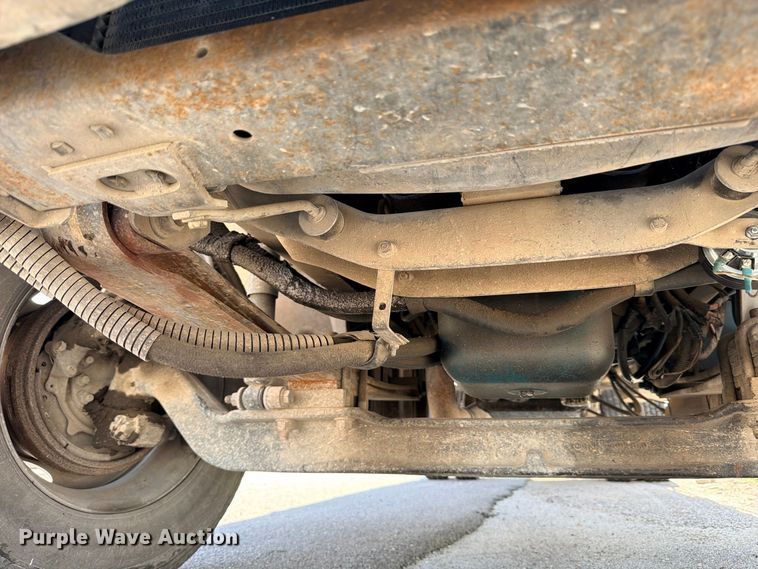 image for item ED5457 2005 International 4200 flatbed truck