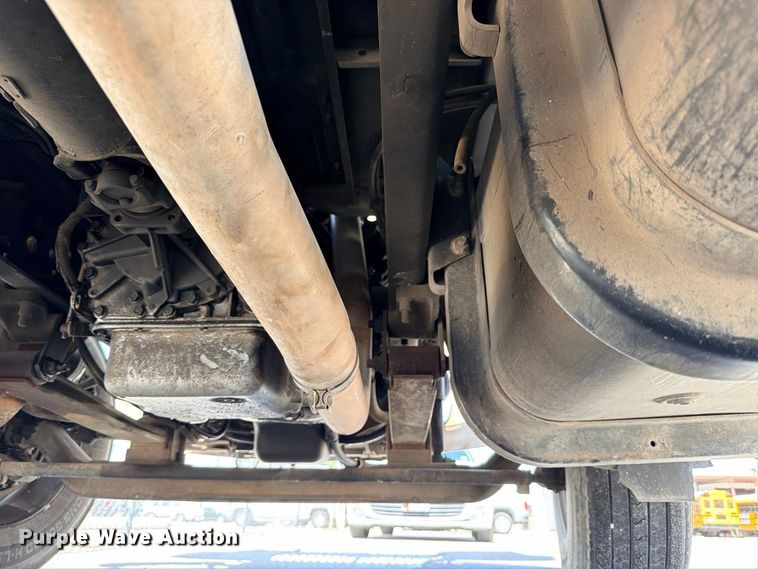 image for item ED5457 2005 International 4200 flatbed truck