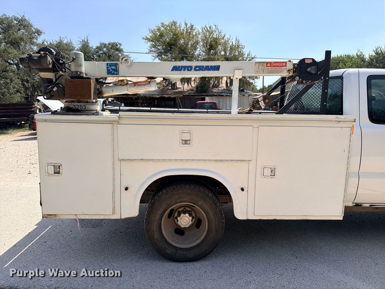 image for item ED5458 2007 Chevrolet Silverado 3500HD Ext. Cab utility bed pickup truck