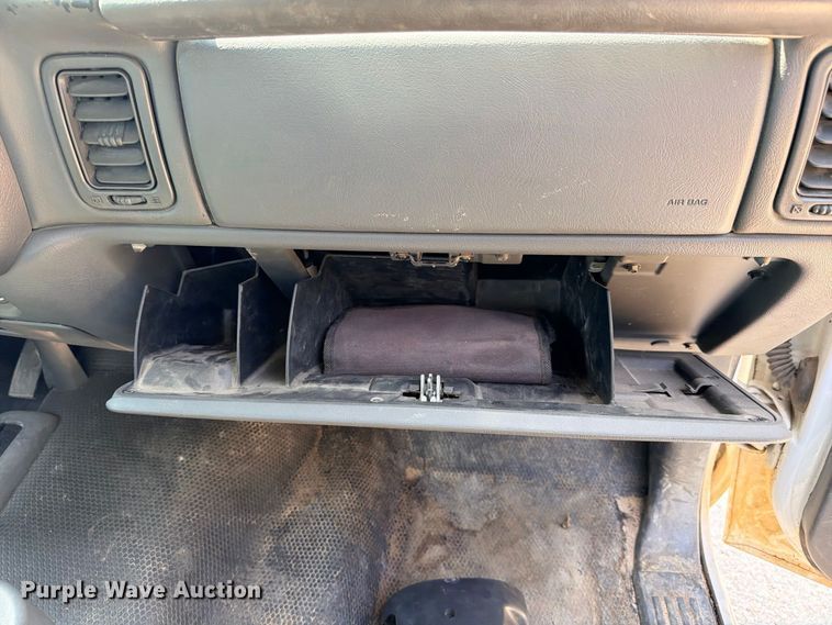 image for item ED5458 2007 Chevrolet Silverado 3500HD Ext. Cab utility bed pickup truck