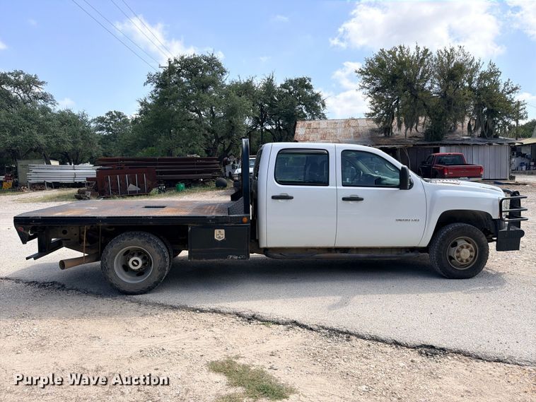 image for item ED5459 2012 Chevrolet Silverado 3500HD Crew Cab pickup truck