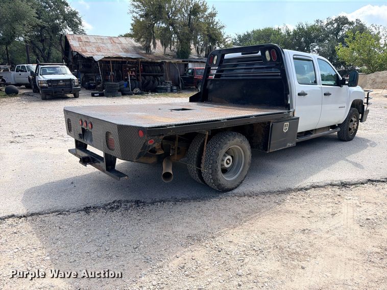 image for item ED5459 2012 Chevrolet Silverado 3500HD Crew Cab pickup truck