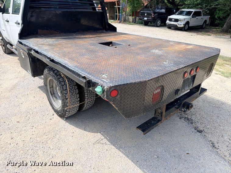 image for item ED5459 2012 Chevrolet Silverado 3500HD Crew Cab pickup truck