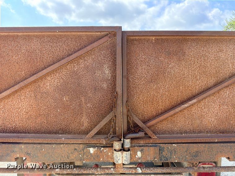 image for item ED5460 2002 Chevrolet C6500 dump flatbed truck
