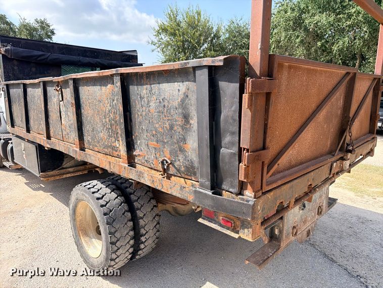 image for item ED5460 2002 Chevrolet C6500 dump flatbed truck