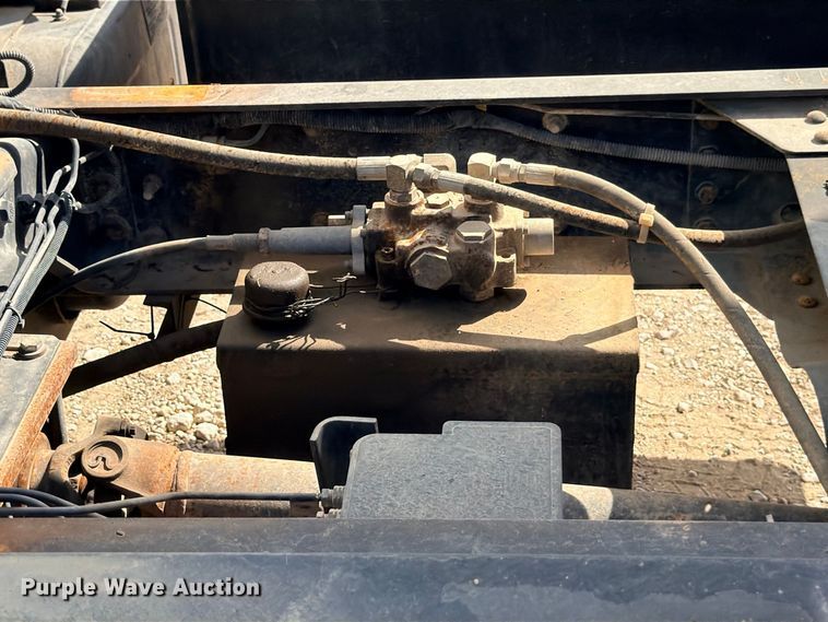 image for item ED5460 2002 Chevrolet C6500 dump flatbed truck