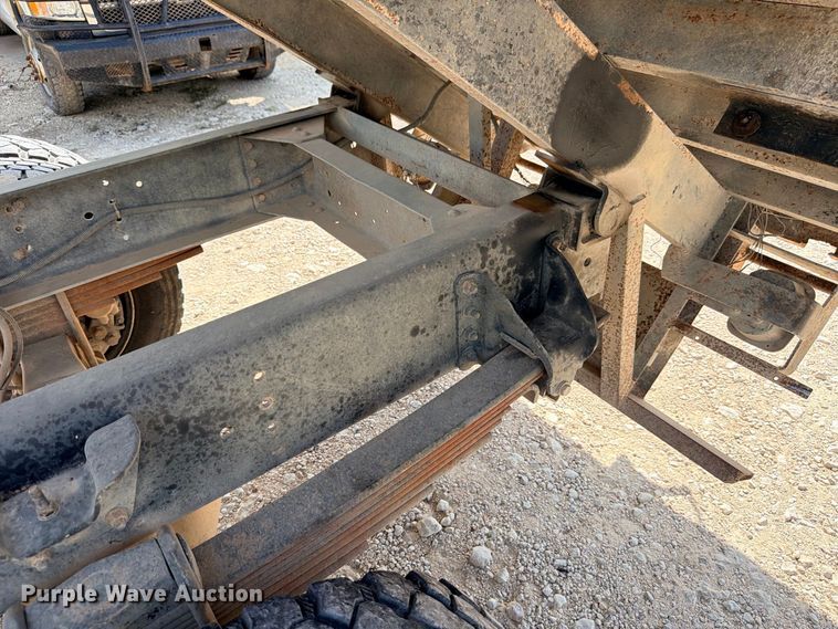 image for item ED5460 2002 Chevrolet C6500 dump flatbed truck