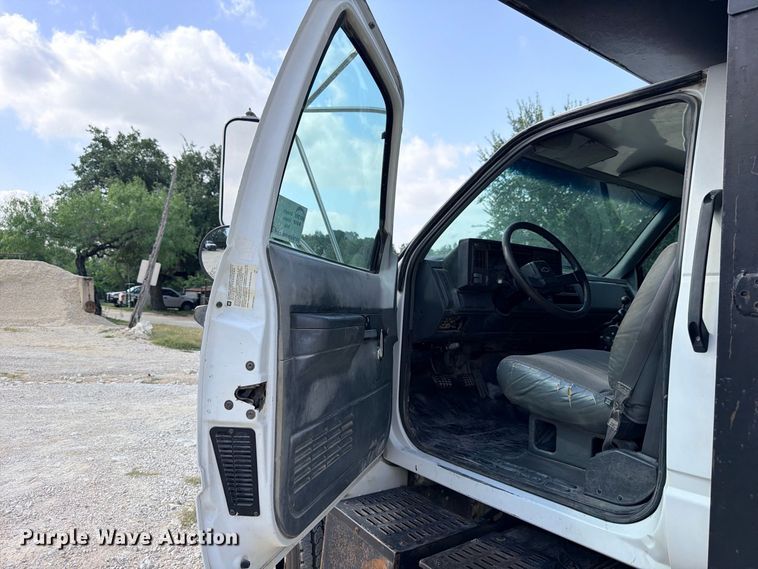 image for item ED5460 2002 Chevrolet C6500 dump flatbed truck