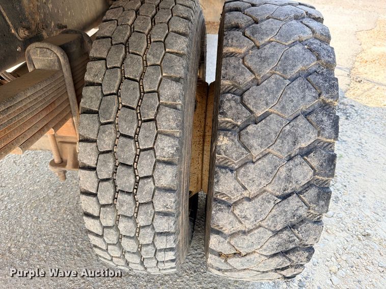 image for item ED5460 2002 Chevrolet C6500 dump flatbed truck