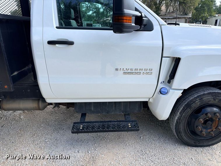 image for item ED5461 2020 Chevrolet Silverado 6500HD Flatbed truck