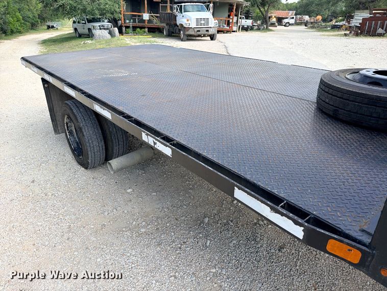 image for item ED5461 2020 Chevrolet Silverado 6500HD Flatbed truck