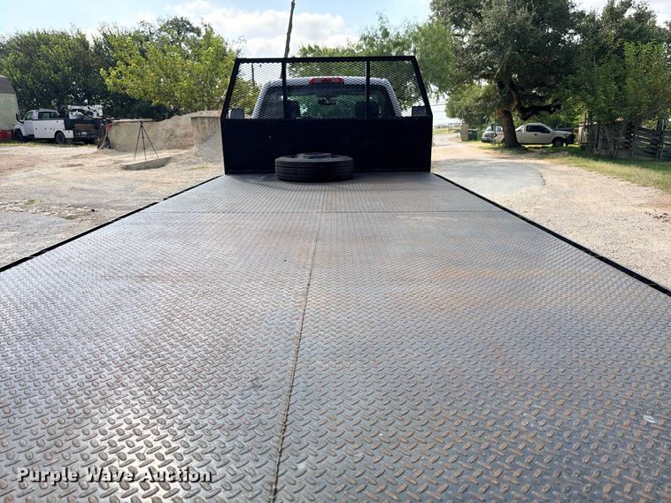 image for item ED5461 2020 Chevrolet Silverado 6500HD Flatbed truck