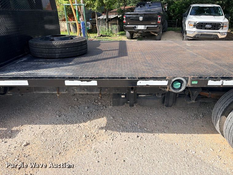 image for item ED5461 2020 Chevrolet Silverado 6500HD Flatbed truck