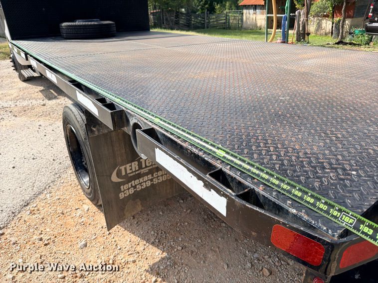 image for item ED5461 2020 Chevrolet Silverado 6500HD Flatbed truck