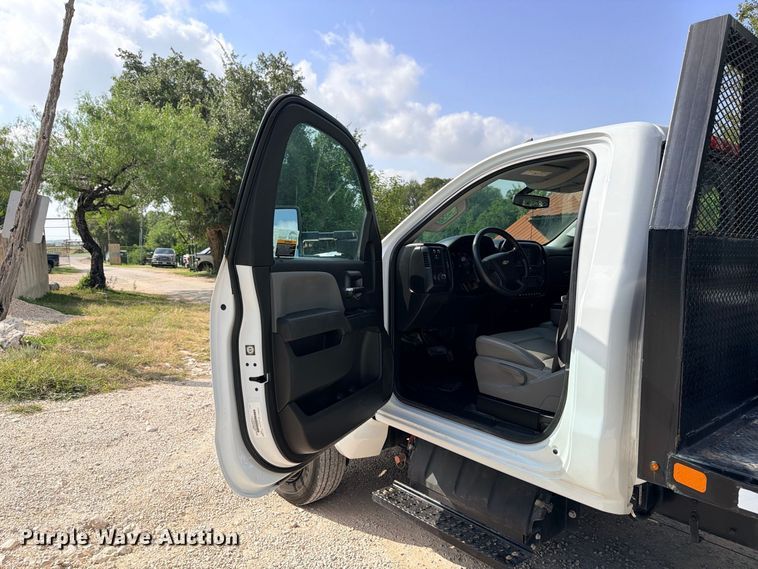 image for item ED5461 2020 Chevrolet Silverado 6500HD Flatbed truck