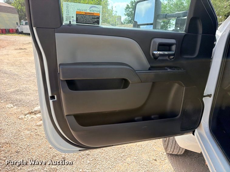 image for item ED5461 2020 Chevrolet Silverado 6500HD Flatbed truck