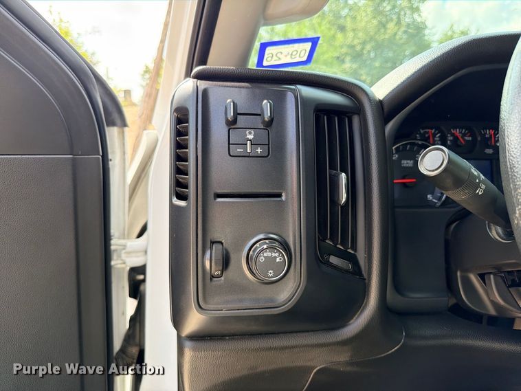 image for item ED5461 2020 Chevrolet Silverado 6500HD Flatbed truck