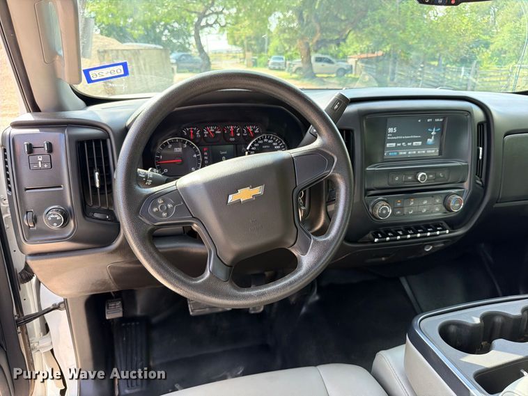 image for item ED5461 2020 Chevrolet Silverado 6500HD Flatbed truck