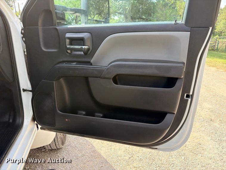 image for item ED5461 2020 Chevrolet Silverado 6500HD Flatbed truck