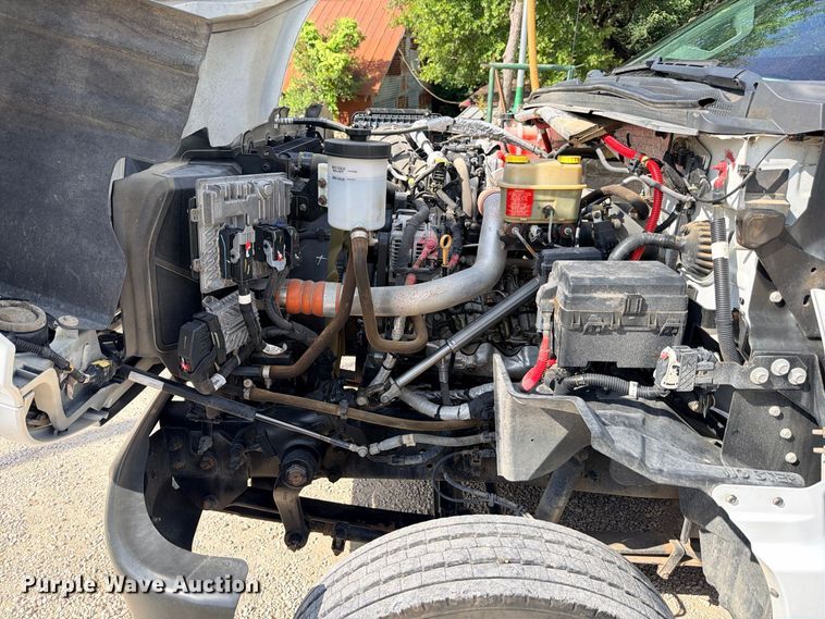 image for item ED5461 2020 Chevrolet Silverado 6500HD Flatbed truck