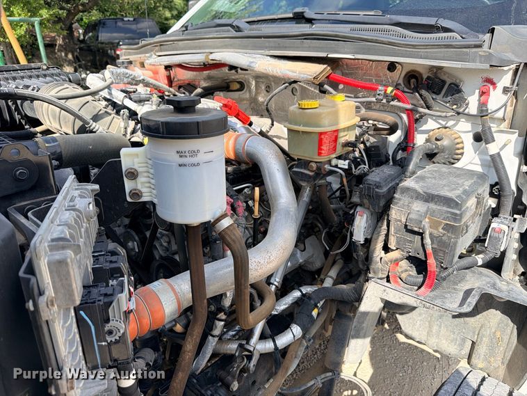 image for item ED5461 2020 Chevrolet Silverado 6500HD Flatbed truck