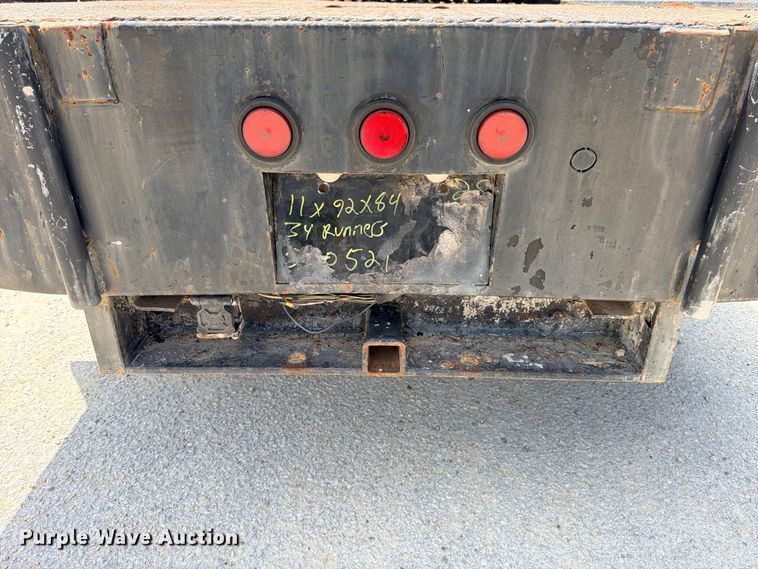 image for item ED5462 2008 Chevrolet Silverado 3500HD flatbed pickup truck