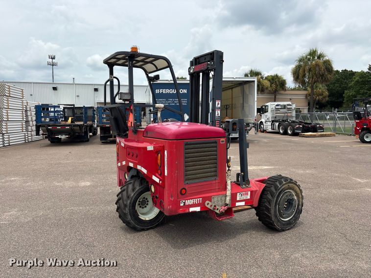 image for item EF1296 2016 Moffett M85501 forklift