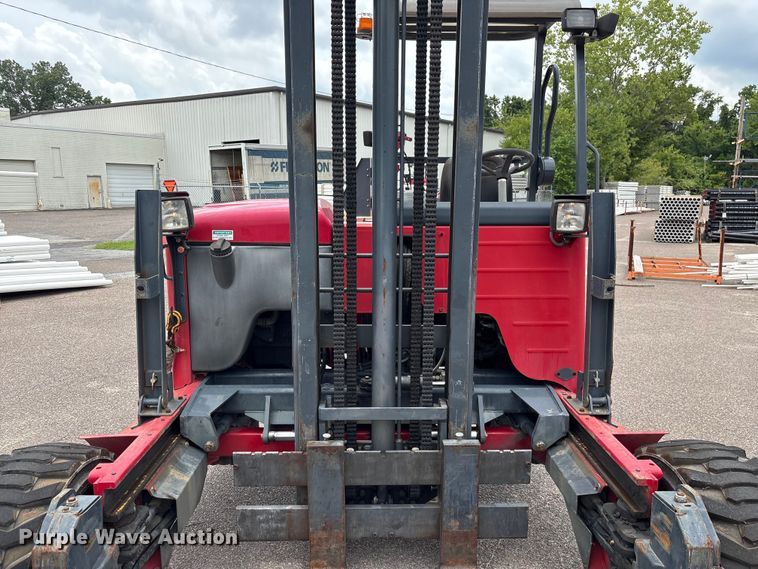 image for item EF1296 2016 Moffett M85501 forklift