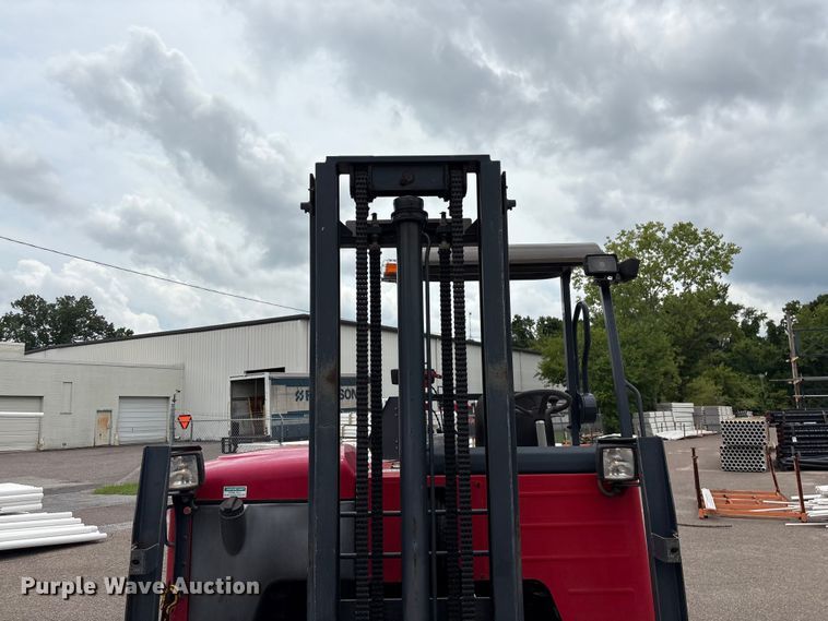 image for item EF1296 2016 Moffett M85501 forklift